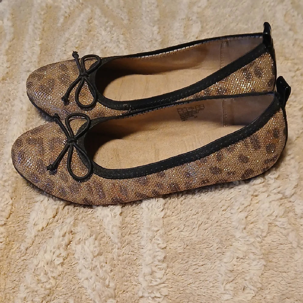 Kenneth Cole Reaction Gold and Black Dress Shoes